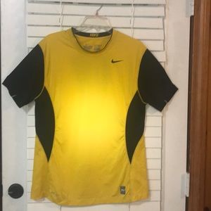 Men s Nike Pro Combat tee